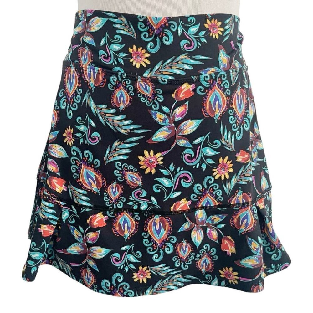 DonaJo Size Medium Skirt Skort Golf Tennis Pickleball Athletic $82